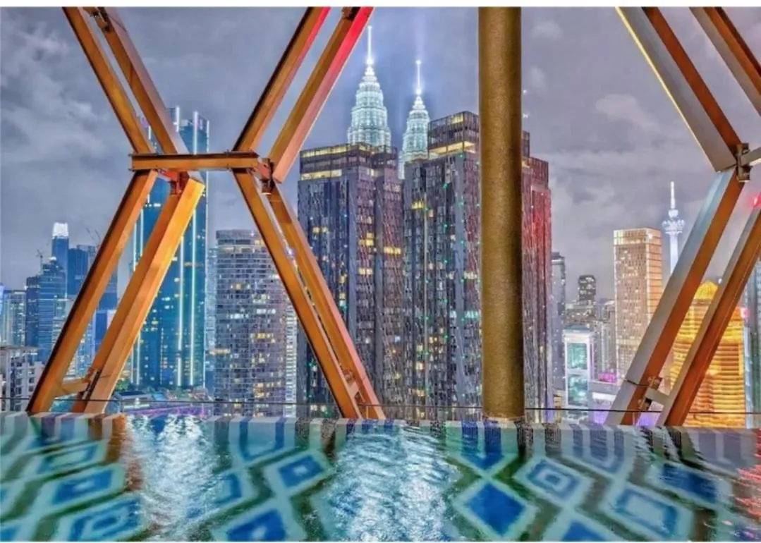 Scerletz Suite Klcc By Sky Swimming Pool Kuala Lumpur