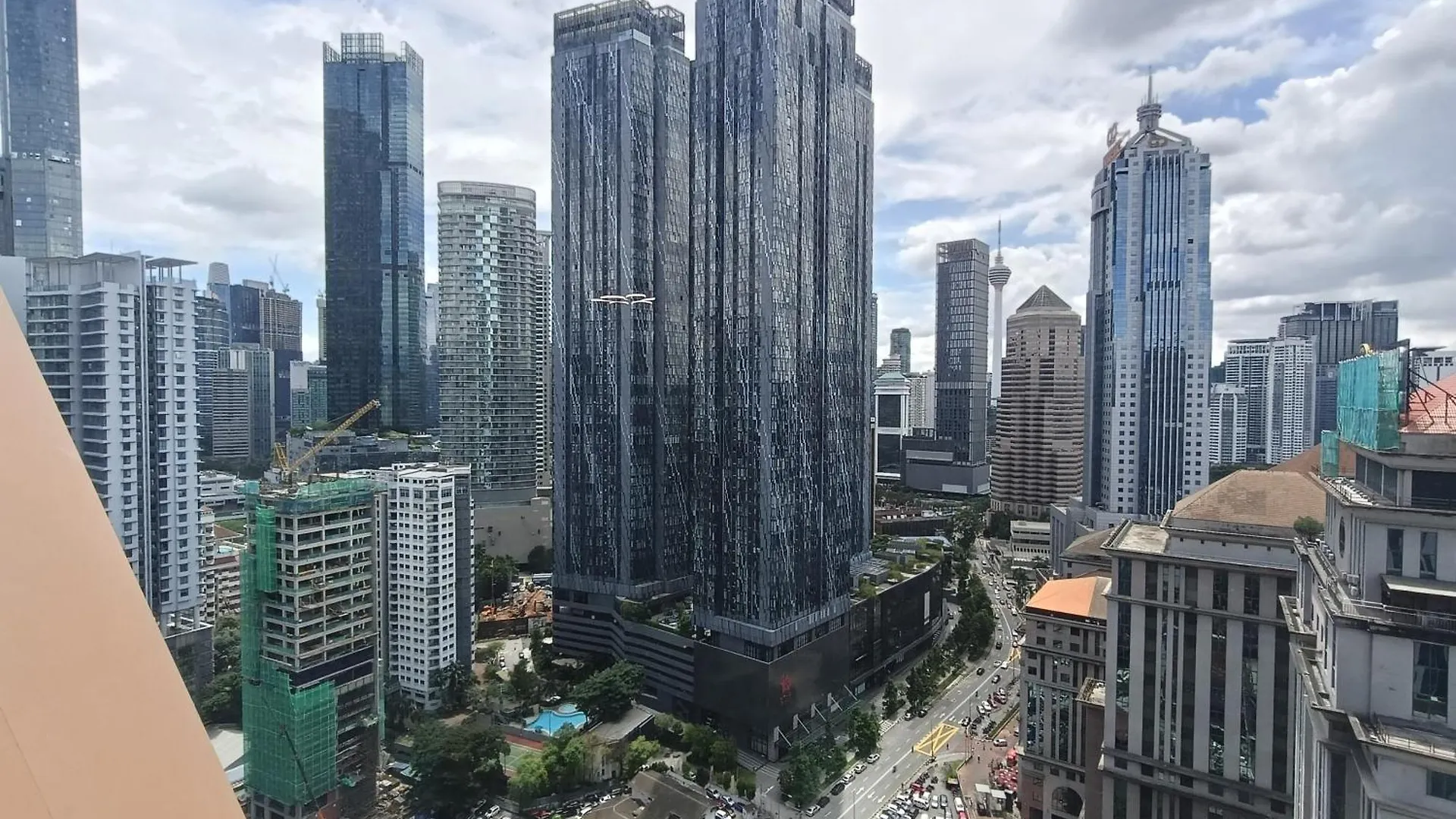 Apartment Scerletz Suite Klcc By Sky Swimming Pool Kuala Lumpur Malaysia