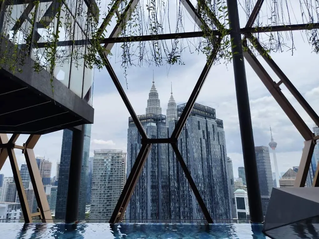 Scerletz Suite Klcc By Sky Swimming Pool 쿠알라룸푸르 말레이시아